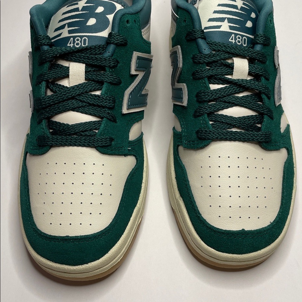 NIB New Balance Women’s Green & Cream Low-Top Sneaker.  Size 7.5 - Picture 5 of 5